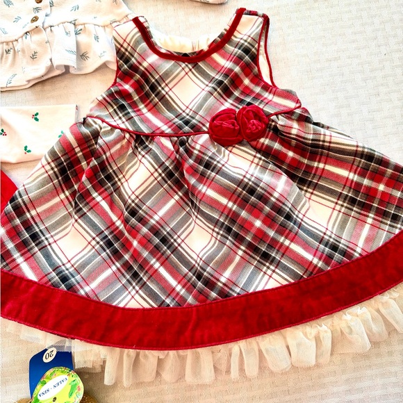 Holiday Baby Outfit Bundle NB/0–3M Christmas Dress Cardigan Gold Shoes NWT Set - Picture 4 of 5